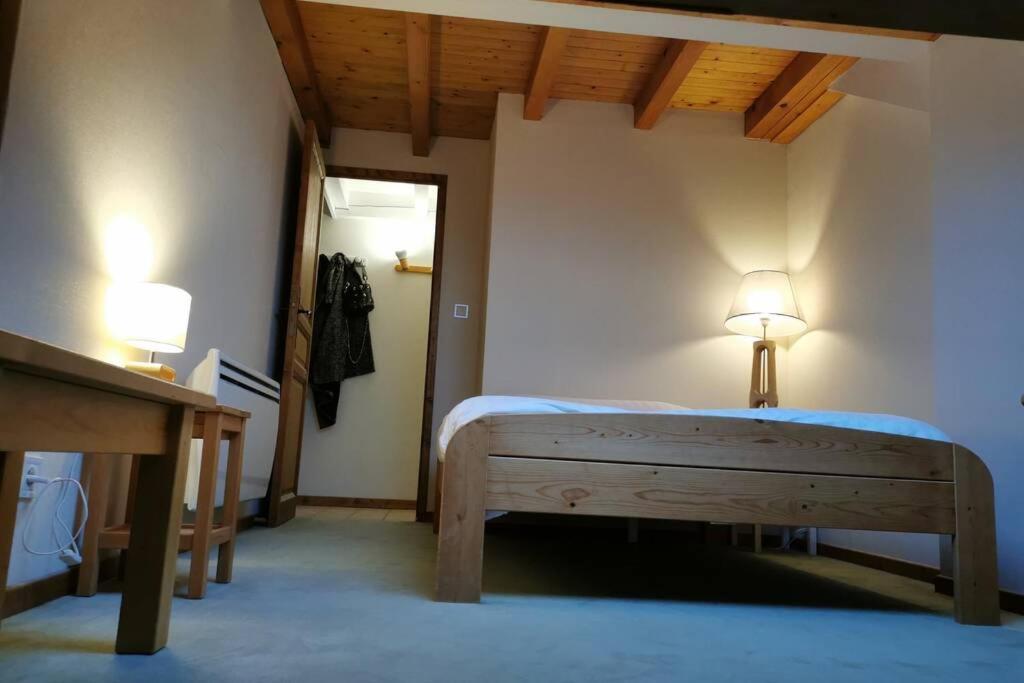 Appartement Ravissant appart proche suisse et pistes de ski familiales à Les Fourgs Extérieur photo